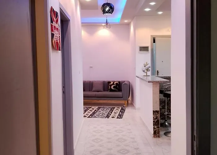 A Rare Find Spacious Modern Arabic Style In Beautiful A Building With An Host Also Has A Grand Rooftop Terrace With Mountain And Sea Views 15 Mins From Airport شقة الغردقة