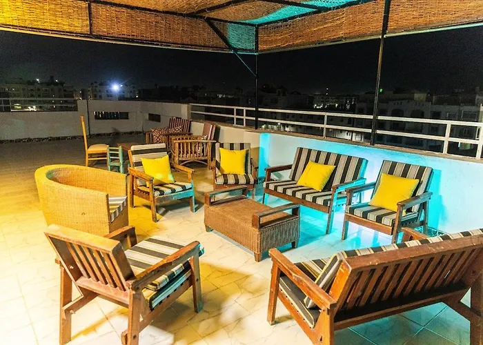公寓 A Rare Find Spacious Modern Arabic Style In Beautiful A Building With An Host Also Has A Grand Rooftop Terrace With Mountain And Sea Views 15 Mins From Airport 洪加達