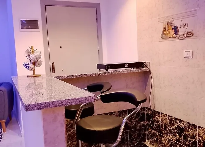 A Rare Find Spacious Modern Arabic Style In Beautiful A Building With An Host Also Has A Grand Rooftop Terrace With Mountain And Sea Views 15 Mins From Airport 公寓 *